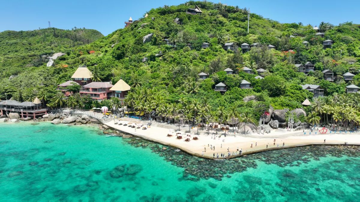 Relaxing on tropical beach